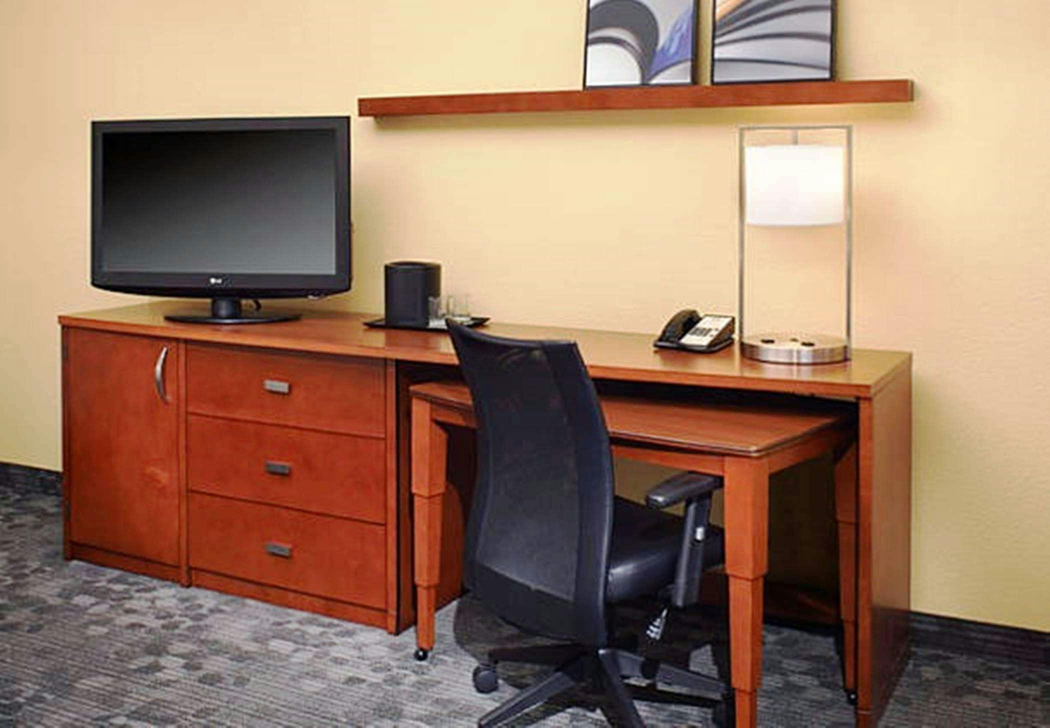 Hotel Courtyard by Marriott St Louis Westport Plaza photo 3