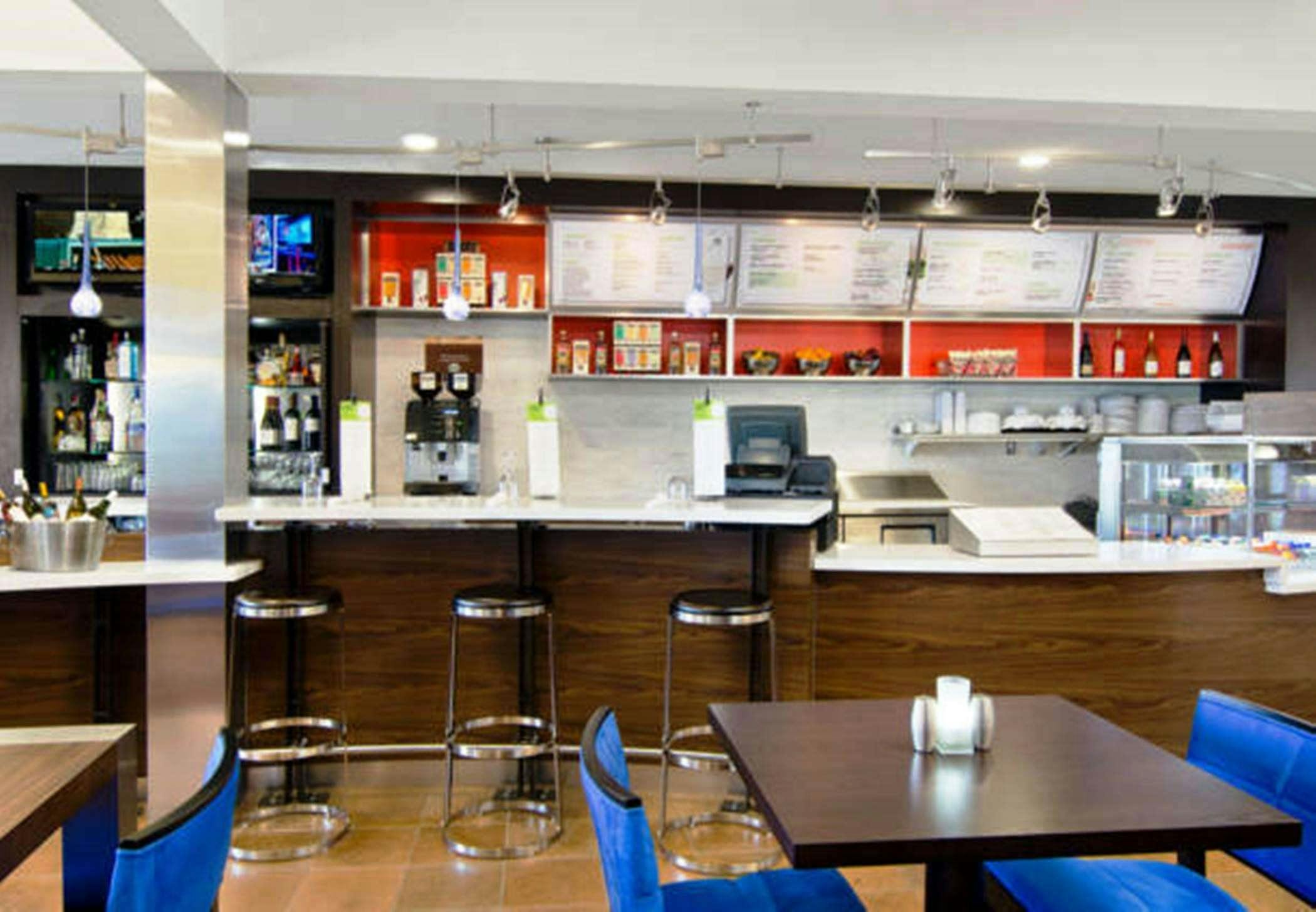 Hotel Courtyard by Marriott St Louis Westport Plaza photo 5