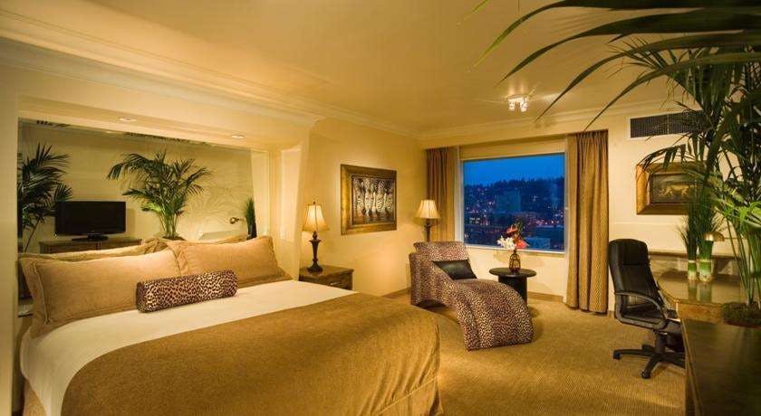 Hotel The Davenport Tower Autograph Collection photo 1