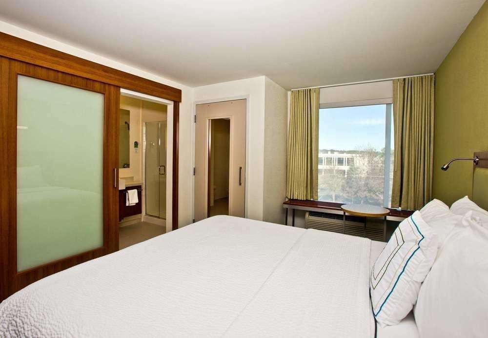 Hotel Springhill Suites Mobile photo 3