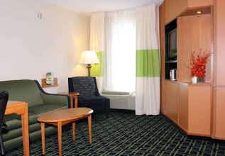Hotel Fairfield Inn and Suites by Marriott Marion photo 1