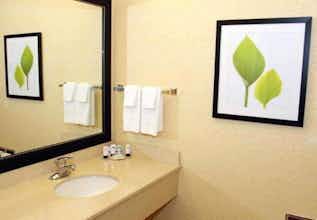 Hotel Fairfield Inn and Suites by Marriott Marion photo 2