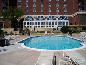 Hotel Renaissance Waterford Oklahoma City Hotel photo 5