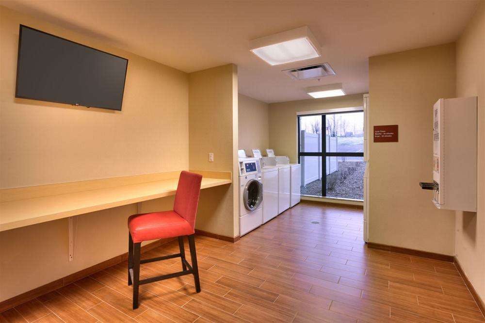 Hotel TownePlace Suites by Marriott Dickinson photo 1