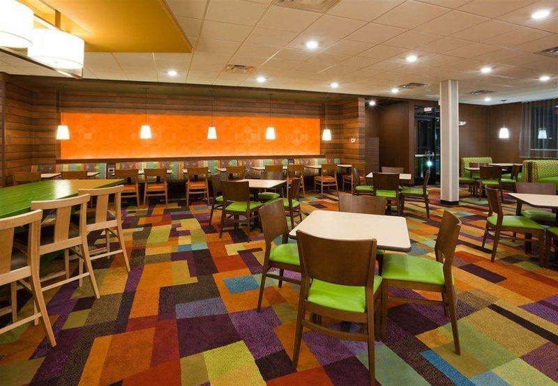 Hotel Fairfield Inn & Suites by Marriott St. Paul Northeast photo 1