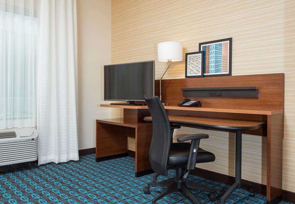 Hotel Fairfield Inn & Suites Fredericksburg photo 2