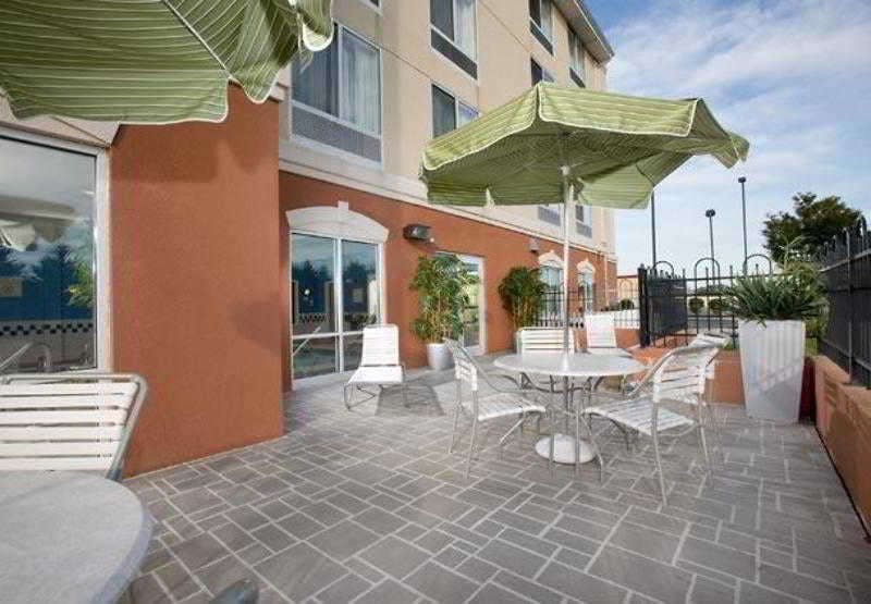 Hotel Fairfield Inn & Suites Dover photo 3