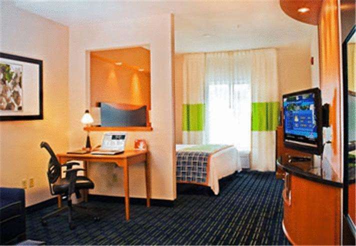 Hotel Fairfield Inn & Suites Hartford Manchester photo 3