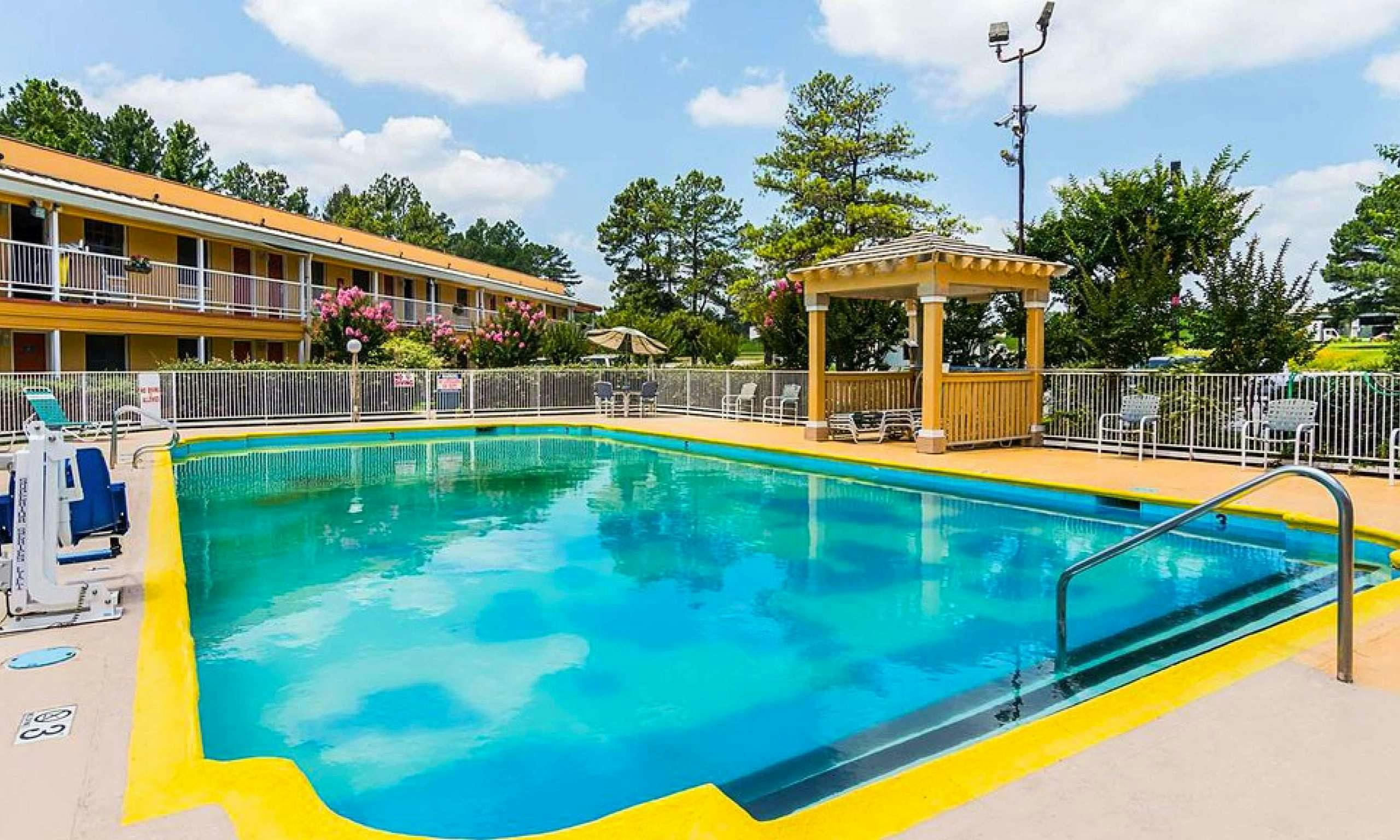 Magnuson Hotel Little Rock South