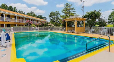 Magnuson Hotel Little Rock South