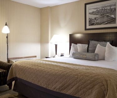 Wyndham Garden Hotel Ewr Newark Ewr Hoteltonight