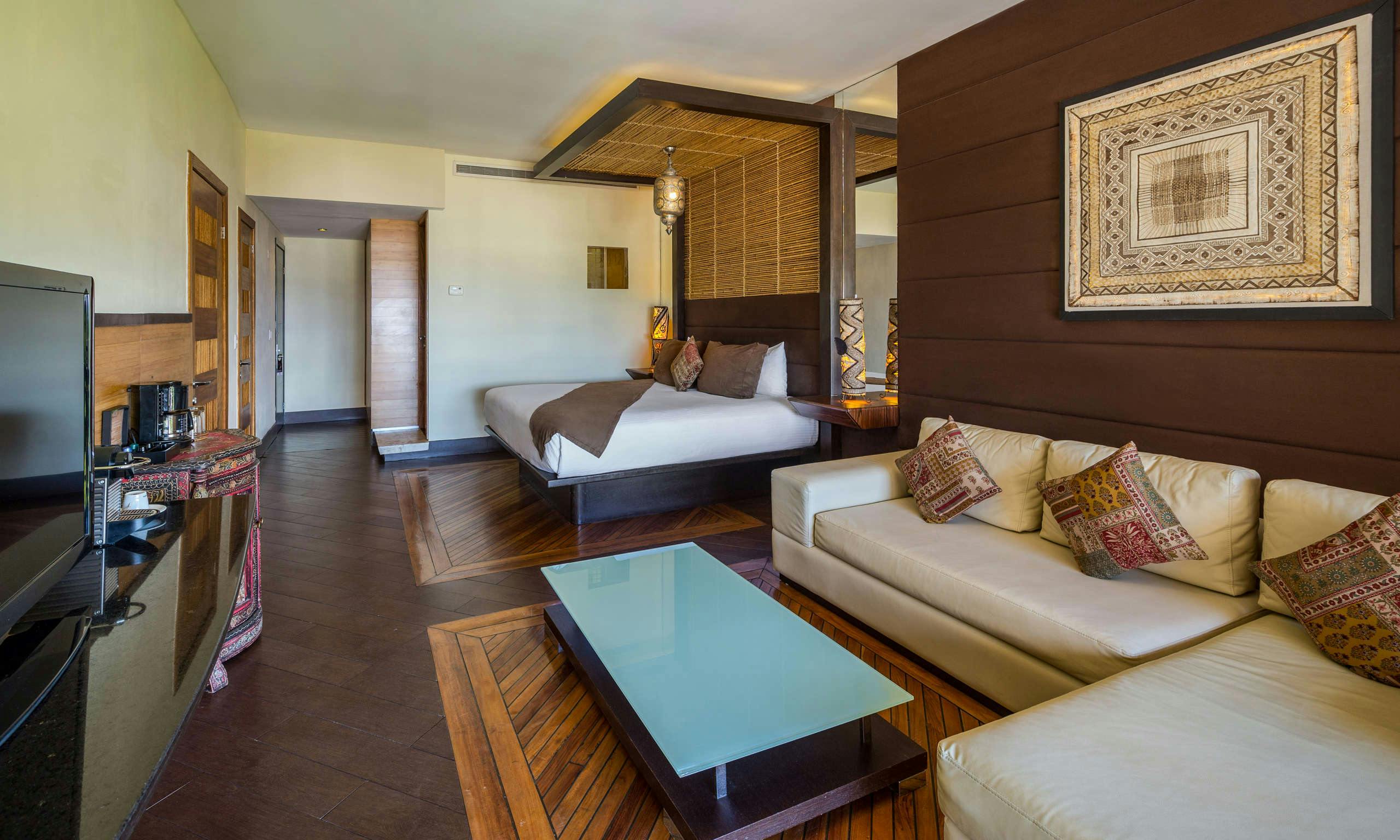 La Divina by Aldea Thai