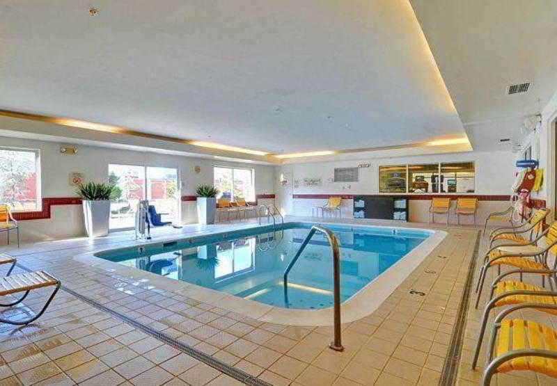 Hotel Fairfield Inn By Marriott Potomac Mills photo 4