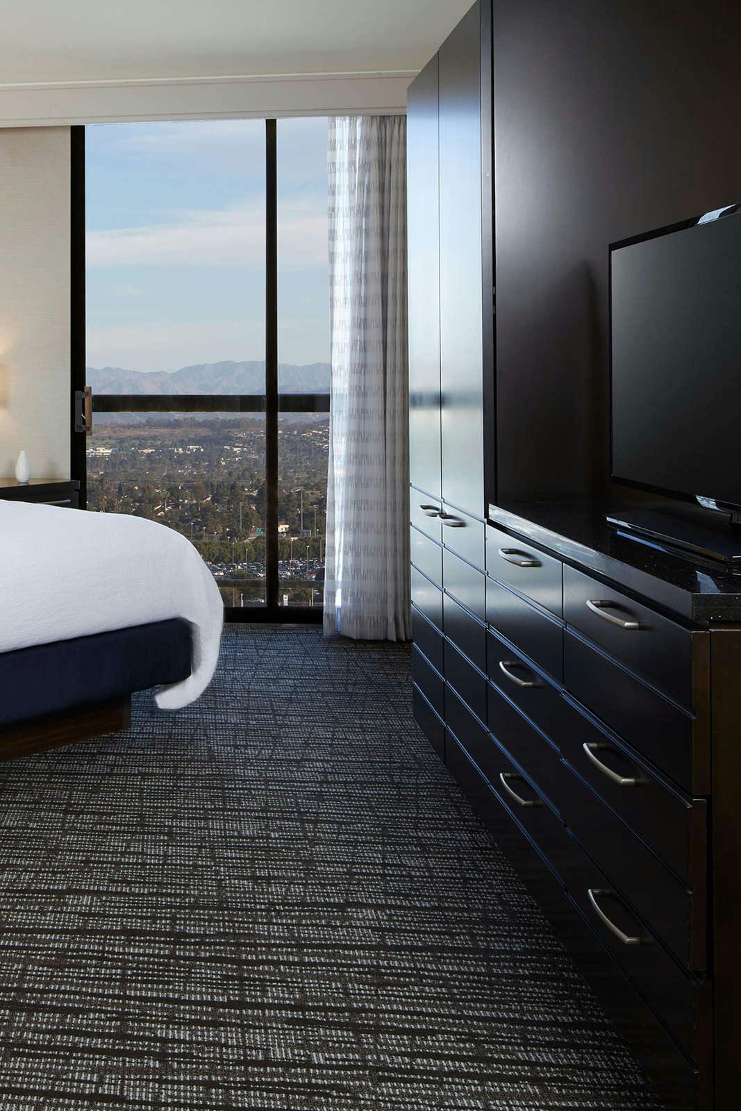 Hotel Embassy Suites Los Angeles Intl Airport North photo 3