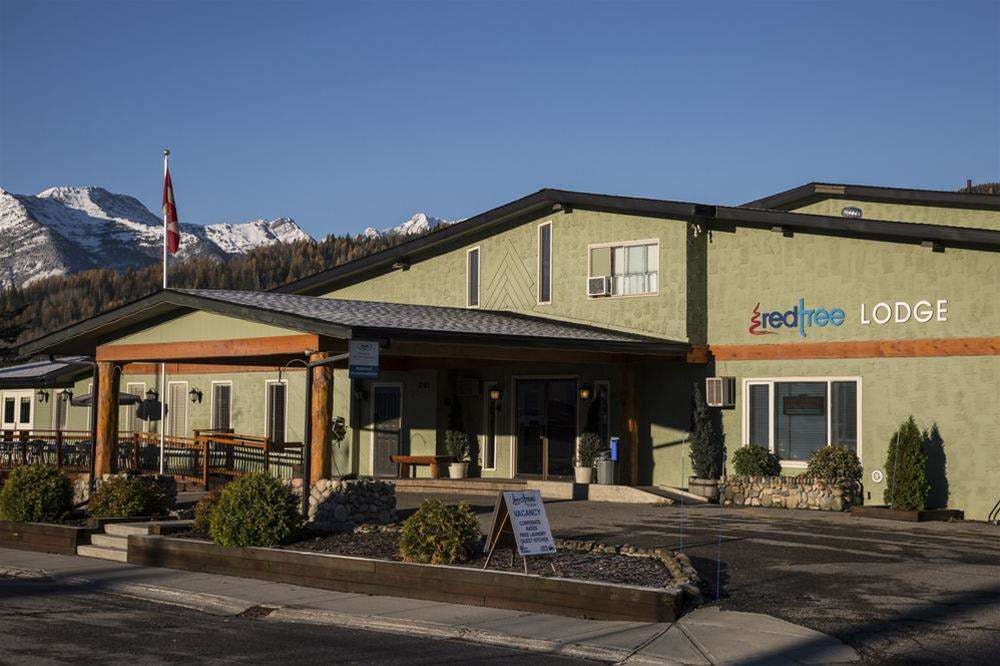 Hotel Red Tree Lodge photo 1