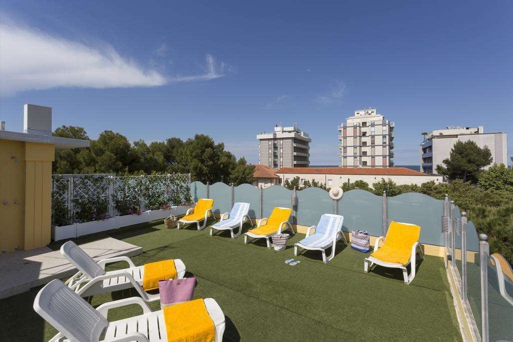 Hotel Hotel Cannes Riccione photo 5