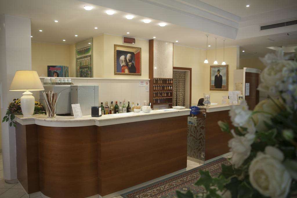 Hotel Hotel Cannes Riccione photo 3
