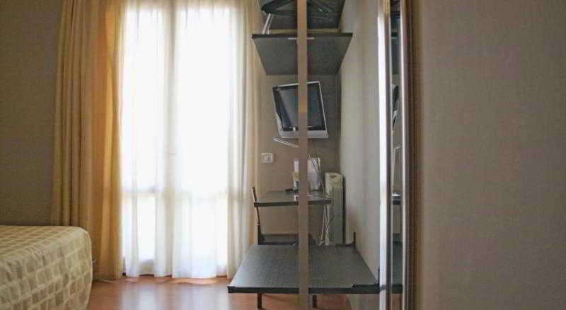 Hotel Small Hotel Royal photo 1