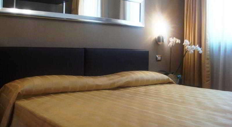 Hotel Small Hotel Royal photo 4