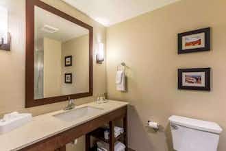 Hotel Comfort Suites St George - University Area photo 1