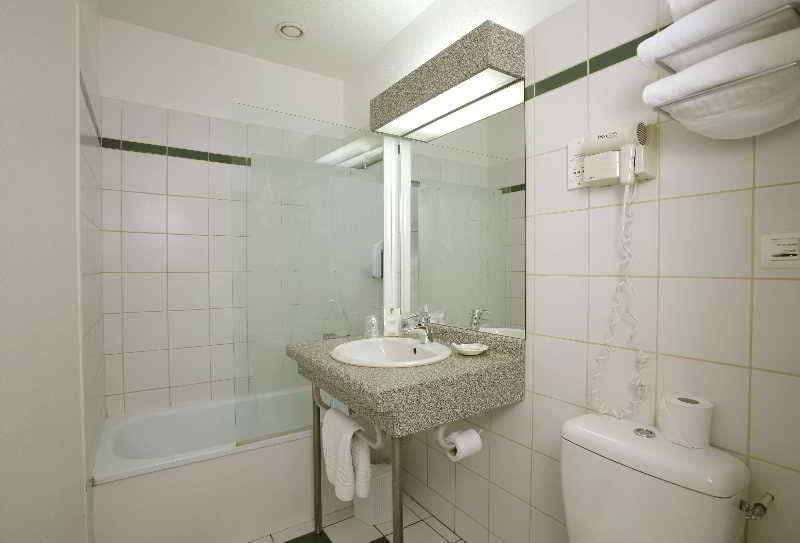 Hotel Hotel The Originals Brive-la-Gaillarde Ouest Le Moulin Rouge (ex Inter photo 3