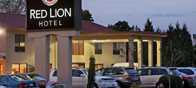 Red Lion Hotel Portland Airport