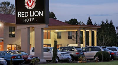 Red Lion Hotel Portland Airport