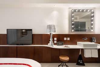 Hotel RUBY LUCY HOTEL LONDON by IHG photo 2