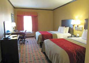 Hotel Quality Inn & Suites Lubbock South photo 5