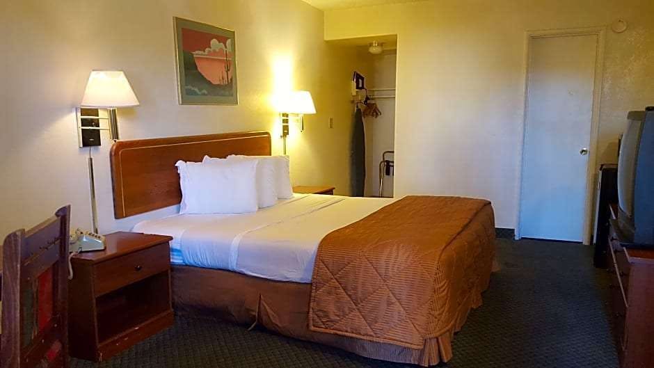 Hotel Desert Inn photo 2