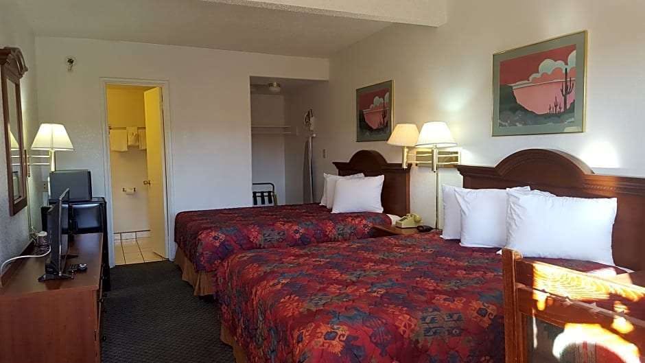 Hotel Desert Inn photo 4