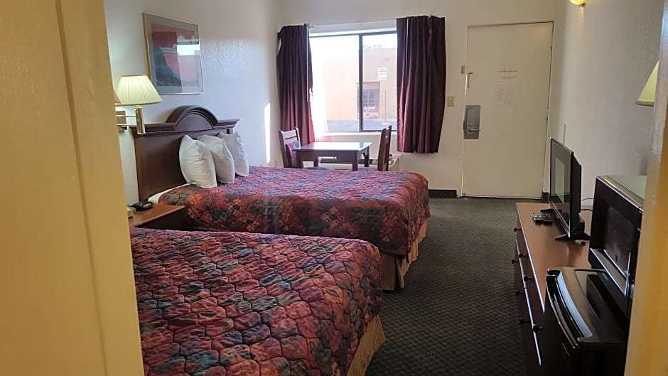 Hotel Desert Inn photo 5