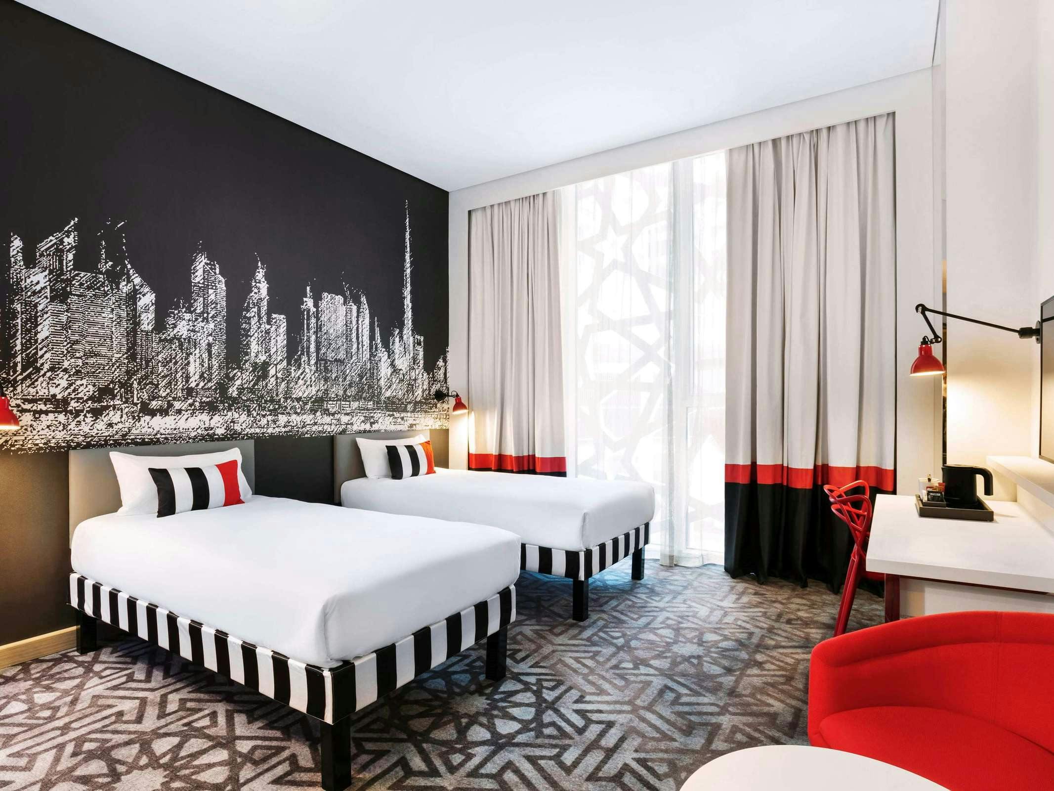 Hotel IBIS STYLES DUBAI AIRPORT photo 5