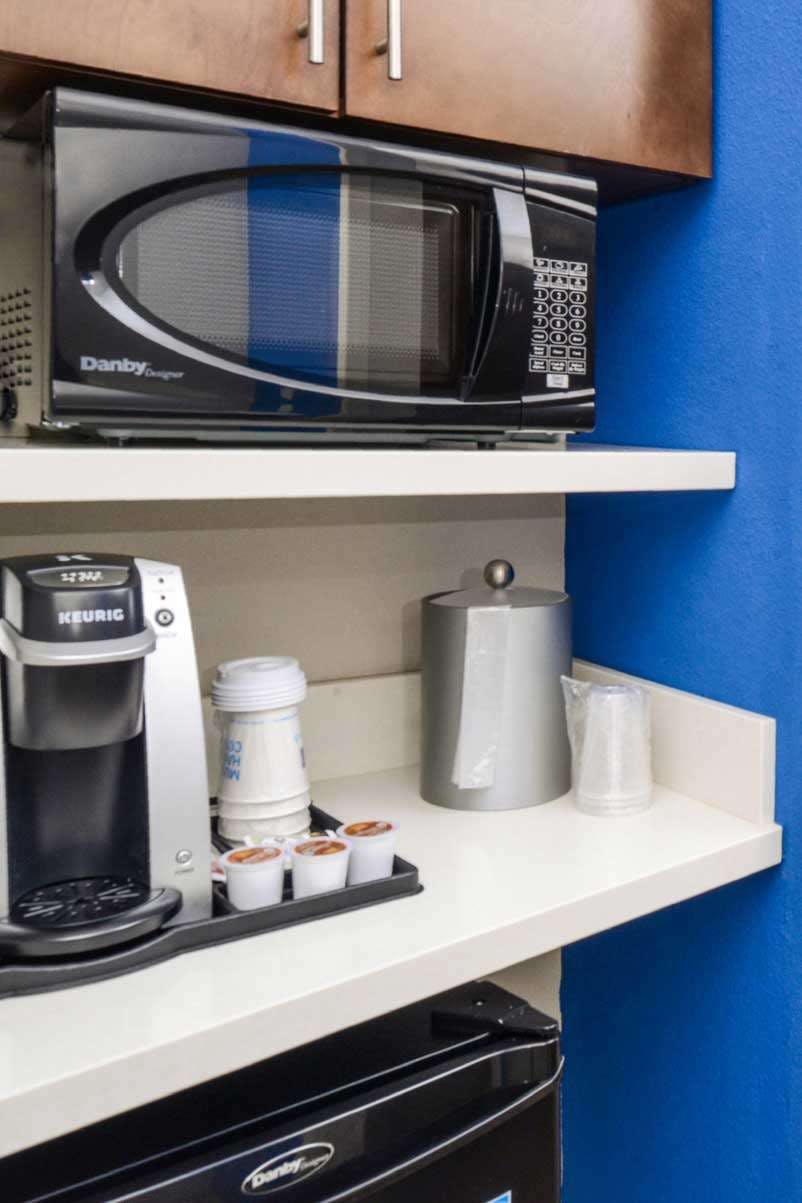 Hotel Holiday Inn Express & Suites Ruskin Sun City photo 5