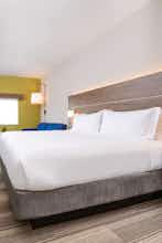 Hotel Holiday Inn Express & Suites Ruskin Sun City photo 1