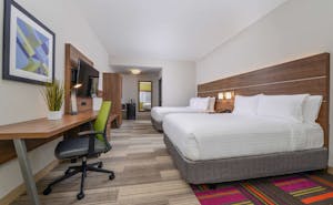 Holiday Inn Express & Suites Ruskin Sun City