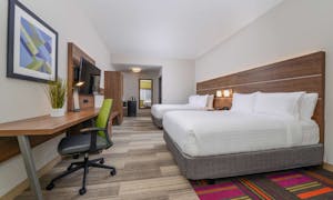 Holiday Inn Express & Suites Ruskin Sun City