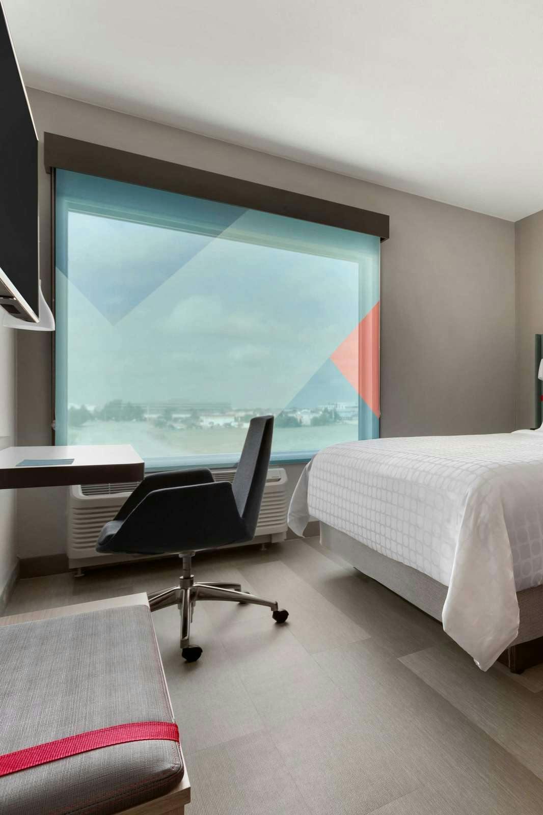 Hotel Avid Hotels Orlando International Airport photo 4