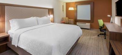 Holiday Inn Express & Suites Leander
