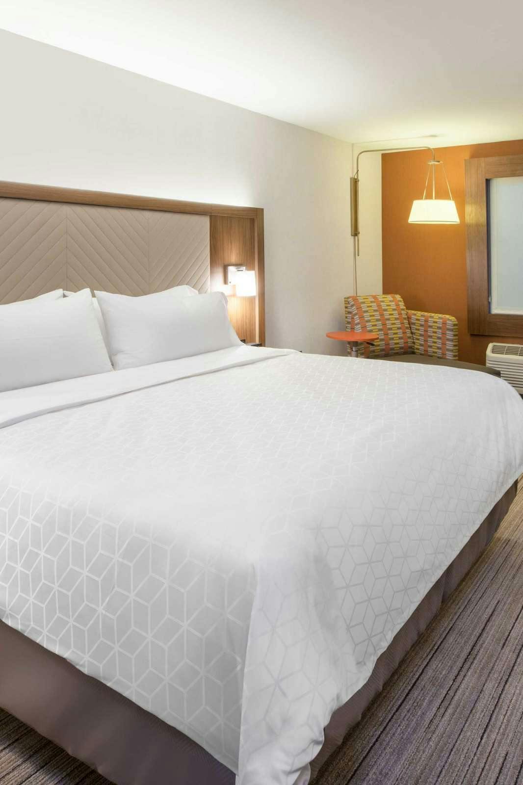 Hotel Holiday Inn Express & Suites Murrieta Temecula photo 1