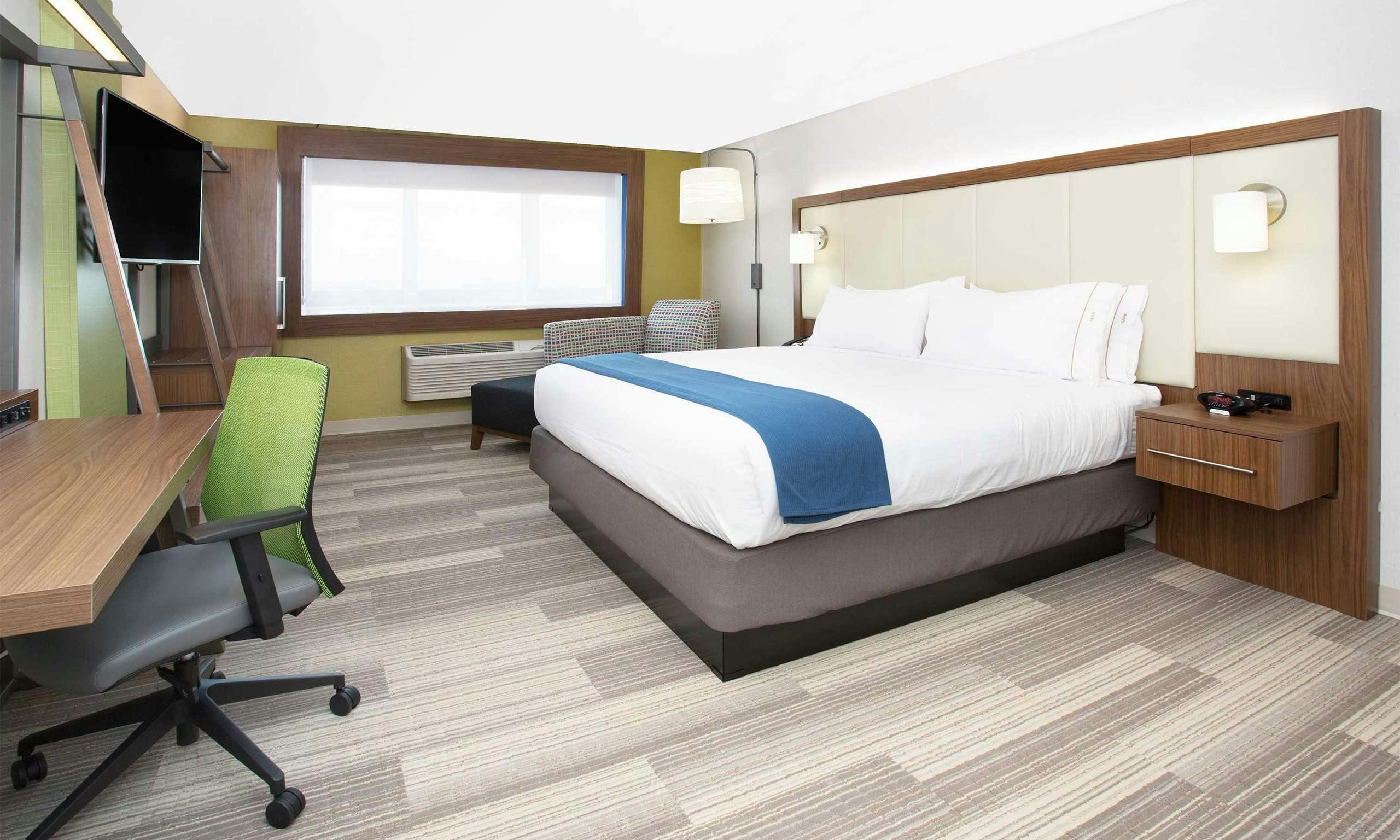 Hotel Holiday Inn Express & Suites Elko photo 1