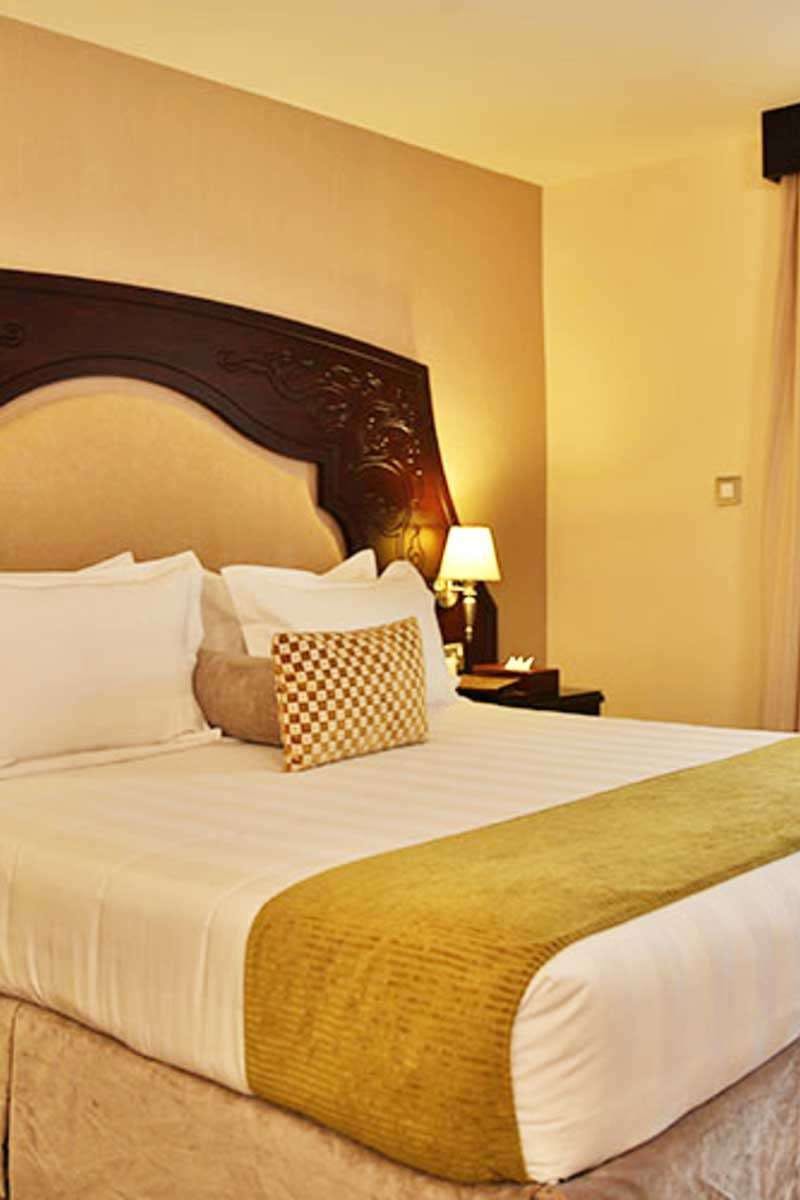 Hotel Crowne Plaza Riyadh Al Waha photo 2