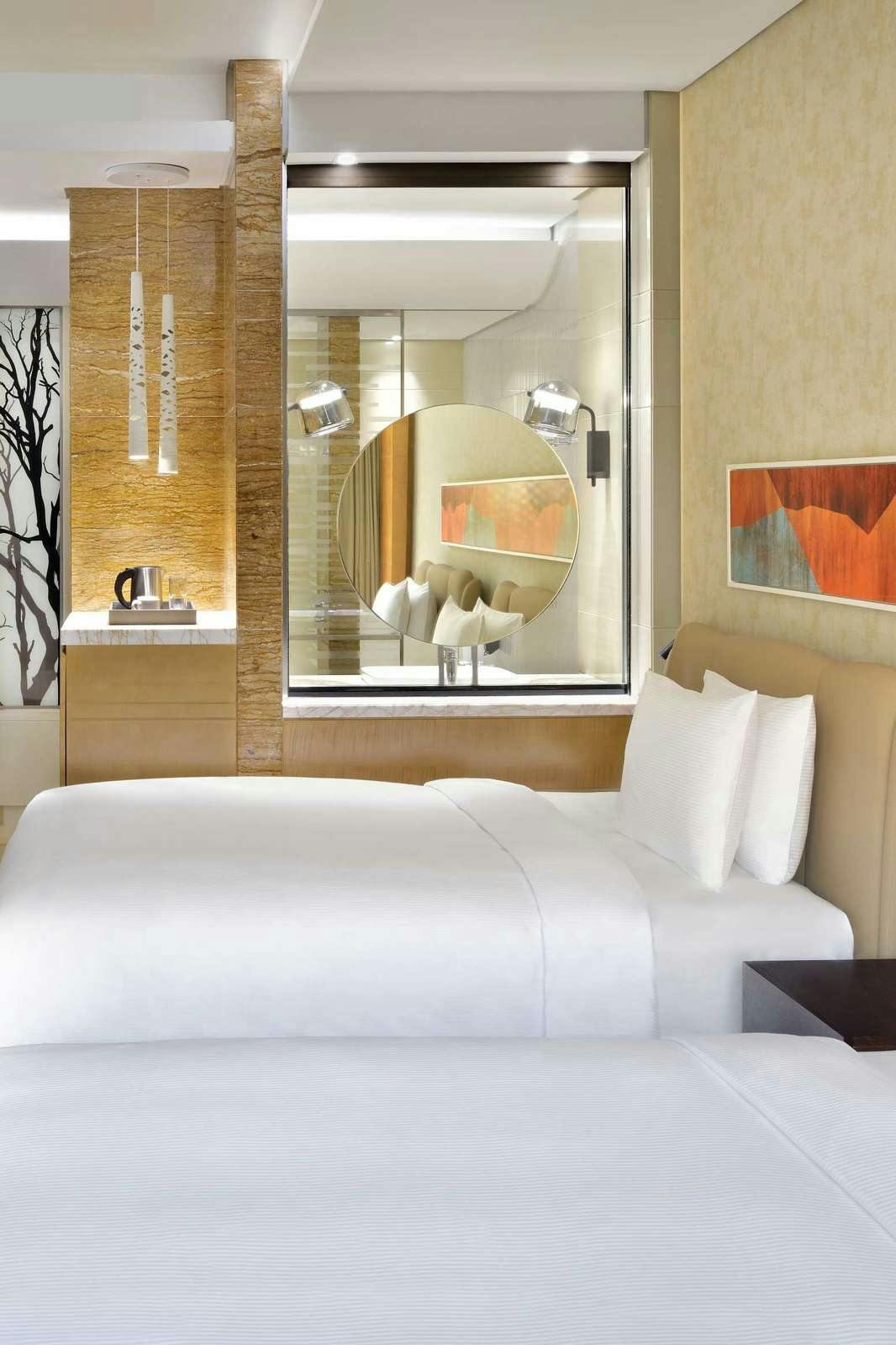 Hotel Crowne Plaza Dubai Marina photo 2