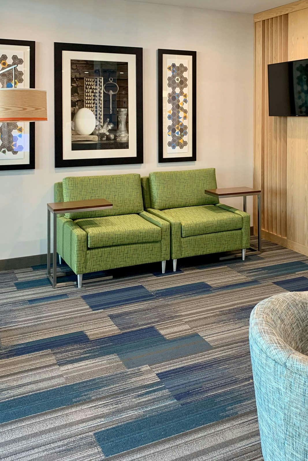 Hotel Holiday Inn Express & Suites Phoenix Happy Valley photo 3