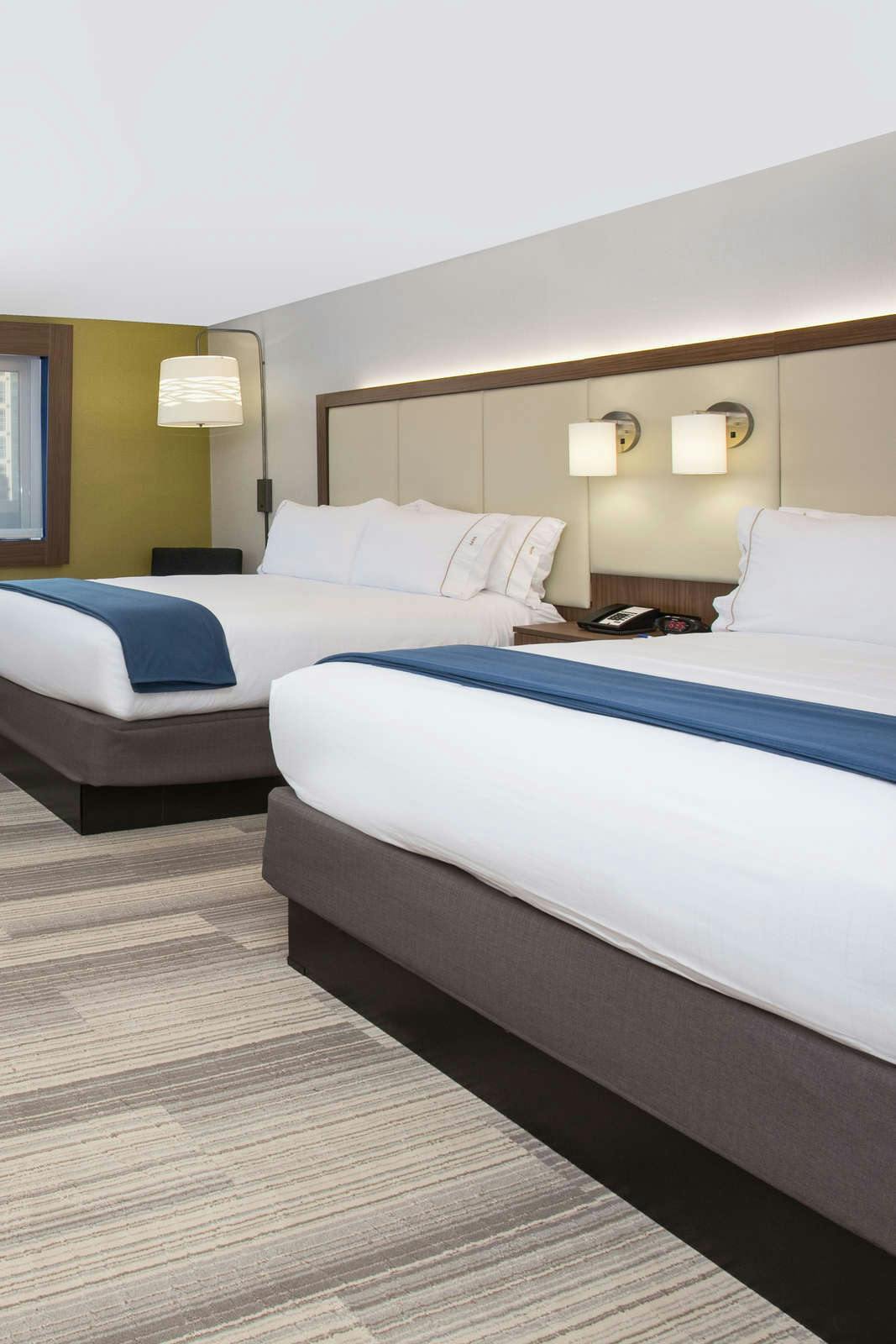 Hotel Holiday Inn Express & Suites Phoenix Happy Valley photo 1