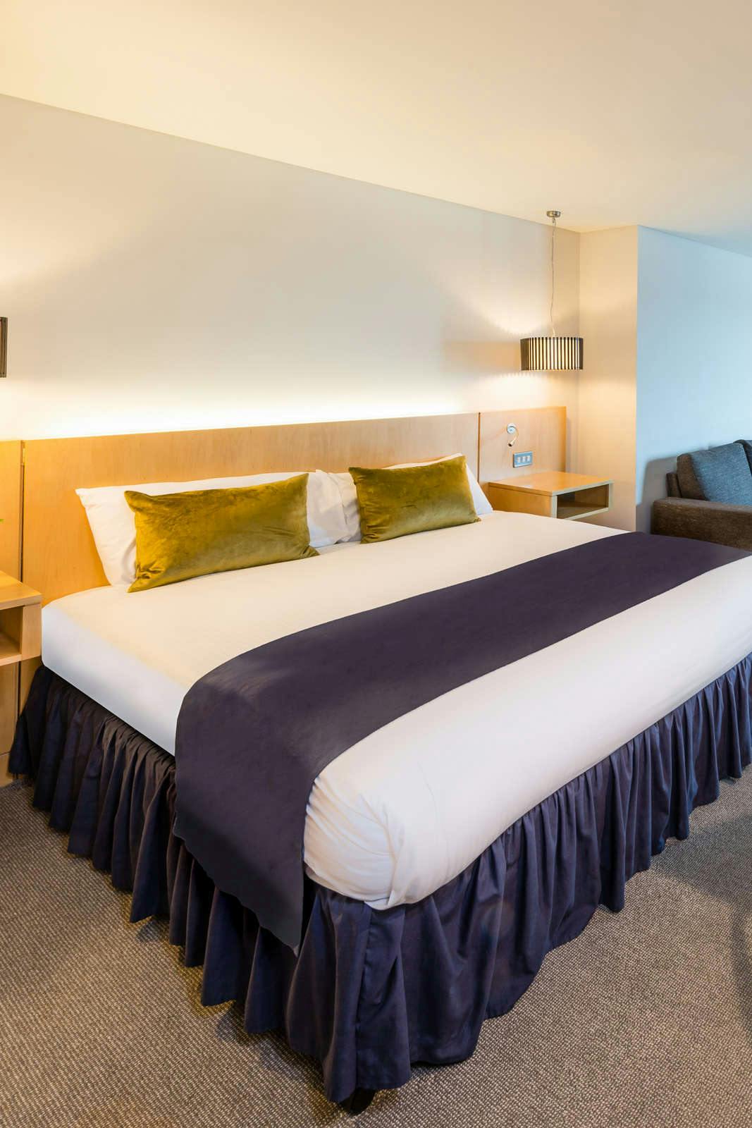 Hotel Voco Reading photo 2