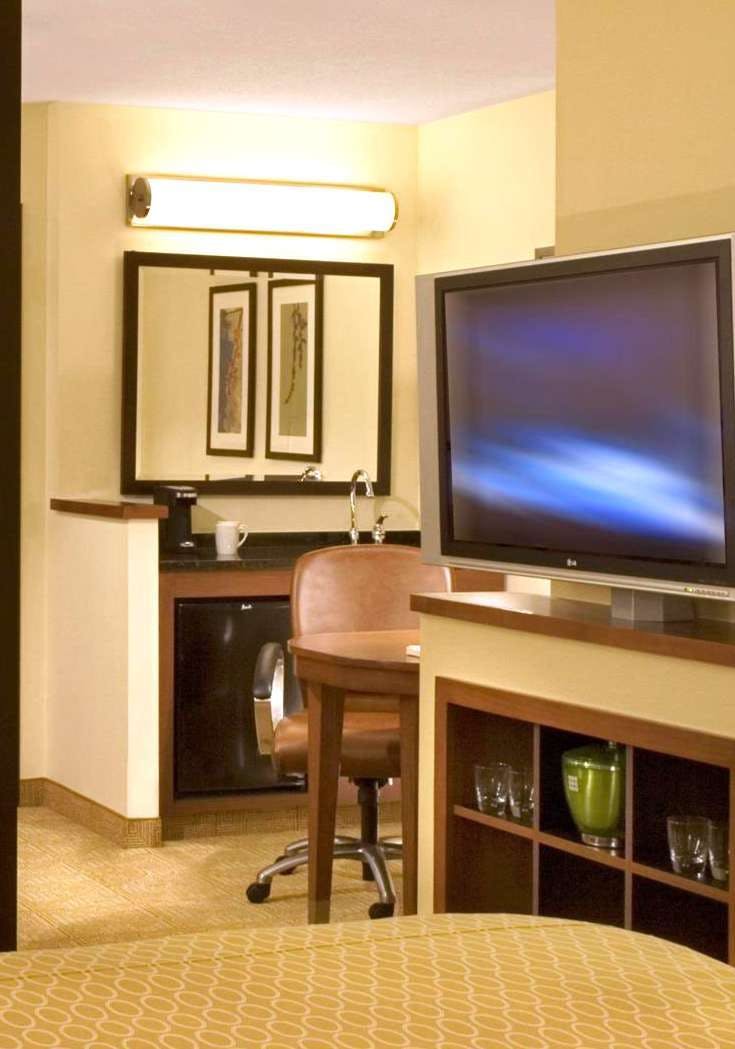 Hotel Hyatt Place Riverside Downtown photo 2