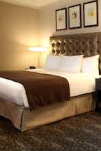 Hotel Doubletree By Hilton Claremont photo 1