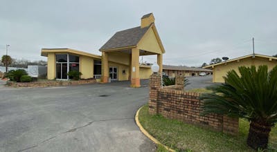 Last Minute Hotel Deals In Beaumont Hoteltonight