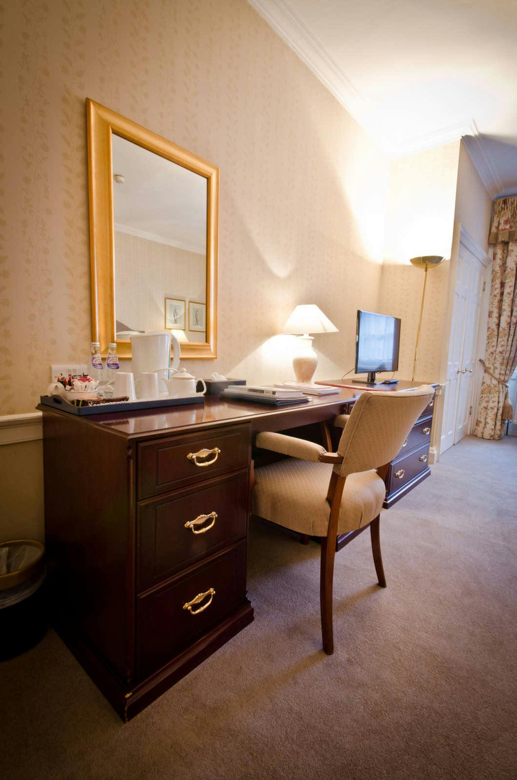 Hotel The Royal Scots Club photo 4